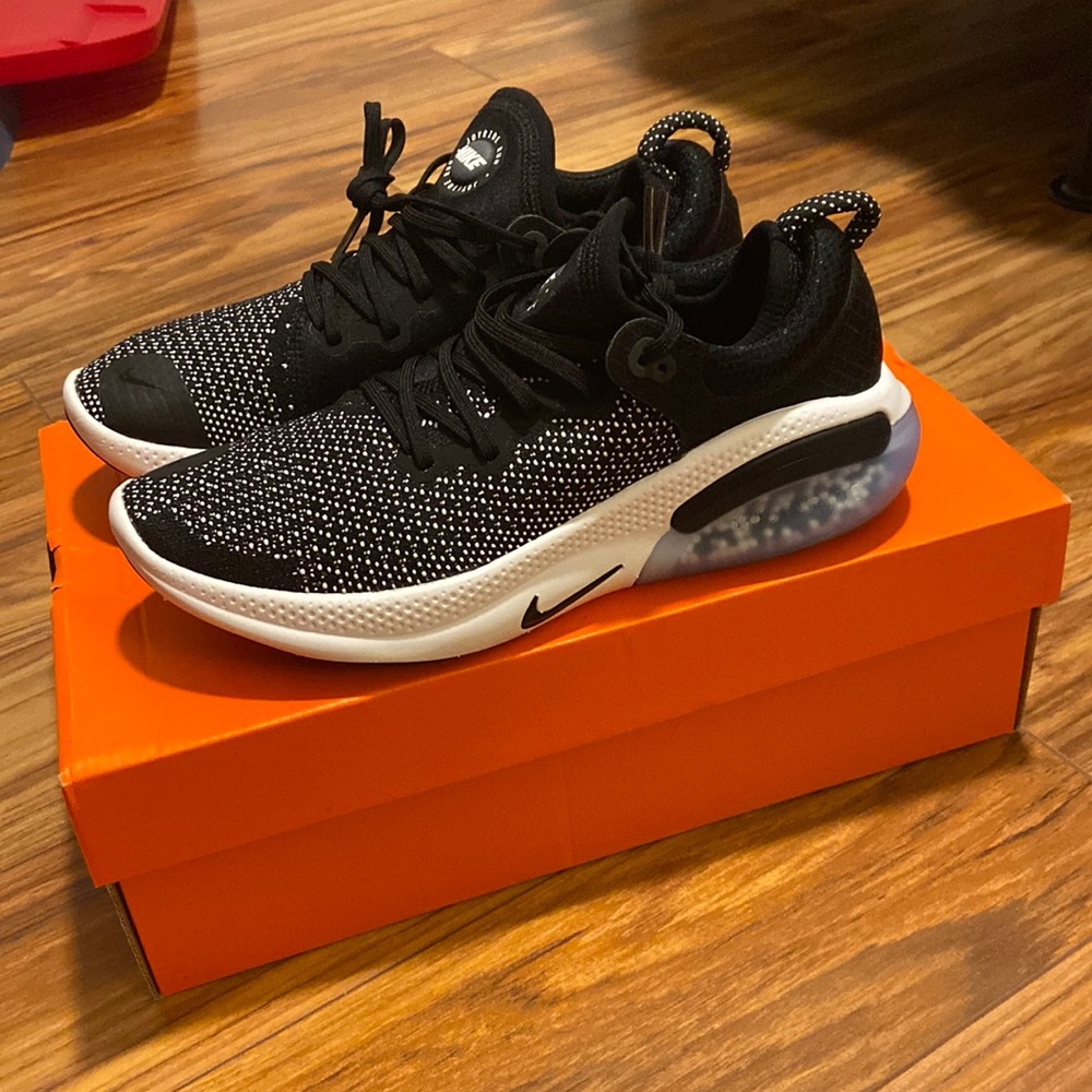 BRAND NEW Women’s Nike Joyride Run FK